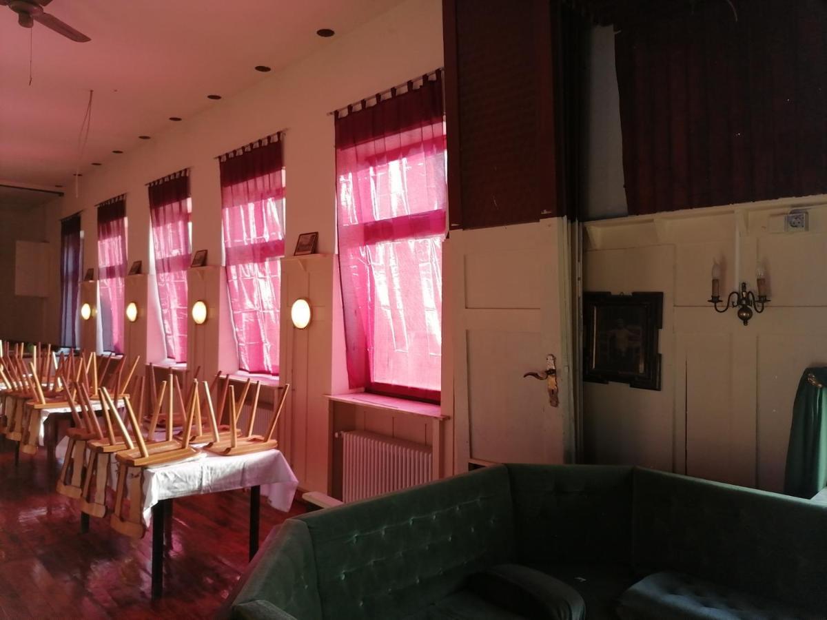 Gasthaus Zur Rose Malsch  外观 照片